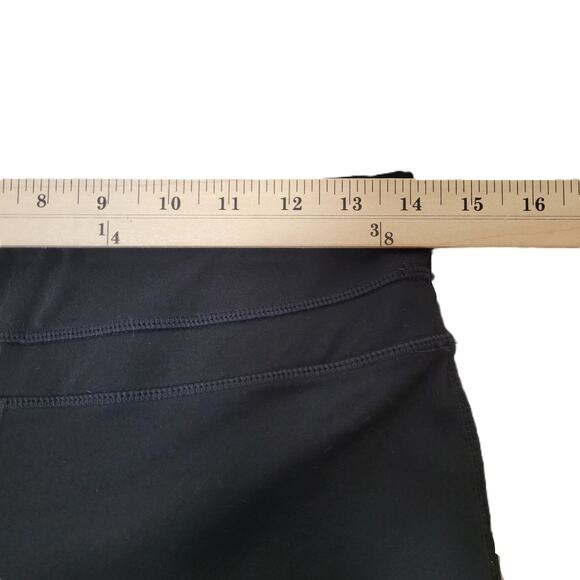 prAna Womens Black Capri Leggings Size Medium Yoga Pilates Gym Cardio Activewear - Picture 4 of 7